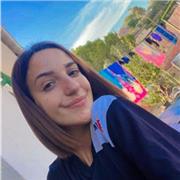 Profesora de Humanidades, concretamente en todas las asignaturas que tengan que ver con la lengua y la literatura. Puedo dar clases a niños de primaria, de la ESO y de bachillerato